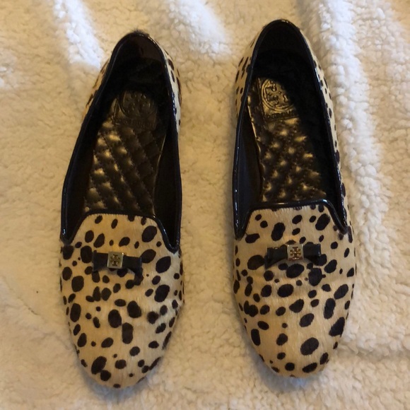 Tory Burch Shoes - 💕 Tory Burch pony hair loafers